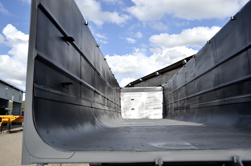HDPE-lined dump body interior